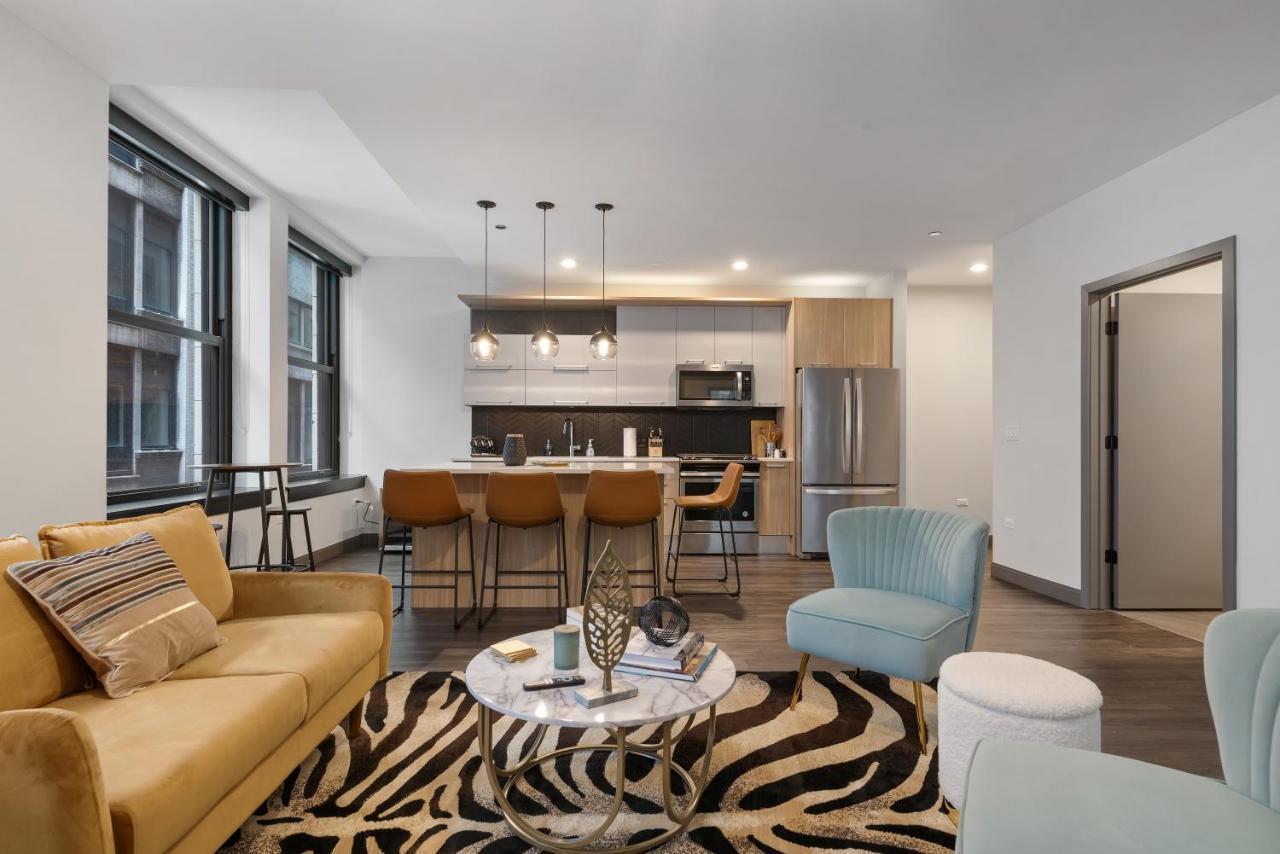 Experience Downtown Chicago At Millennium - Luxury Apartments In The Loop Extérieur photo