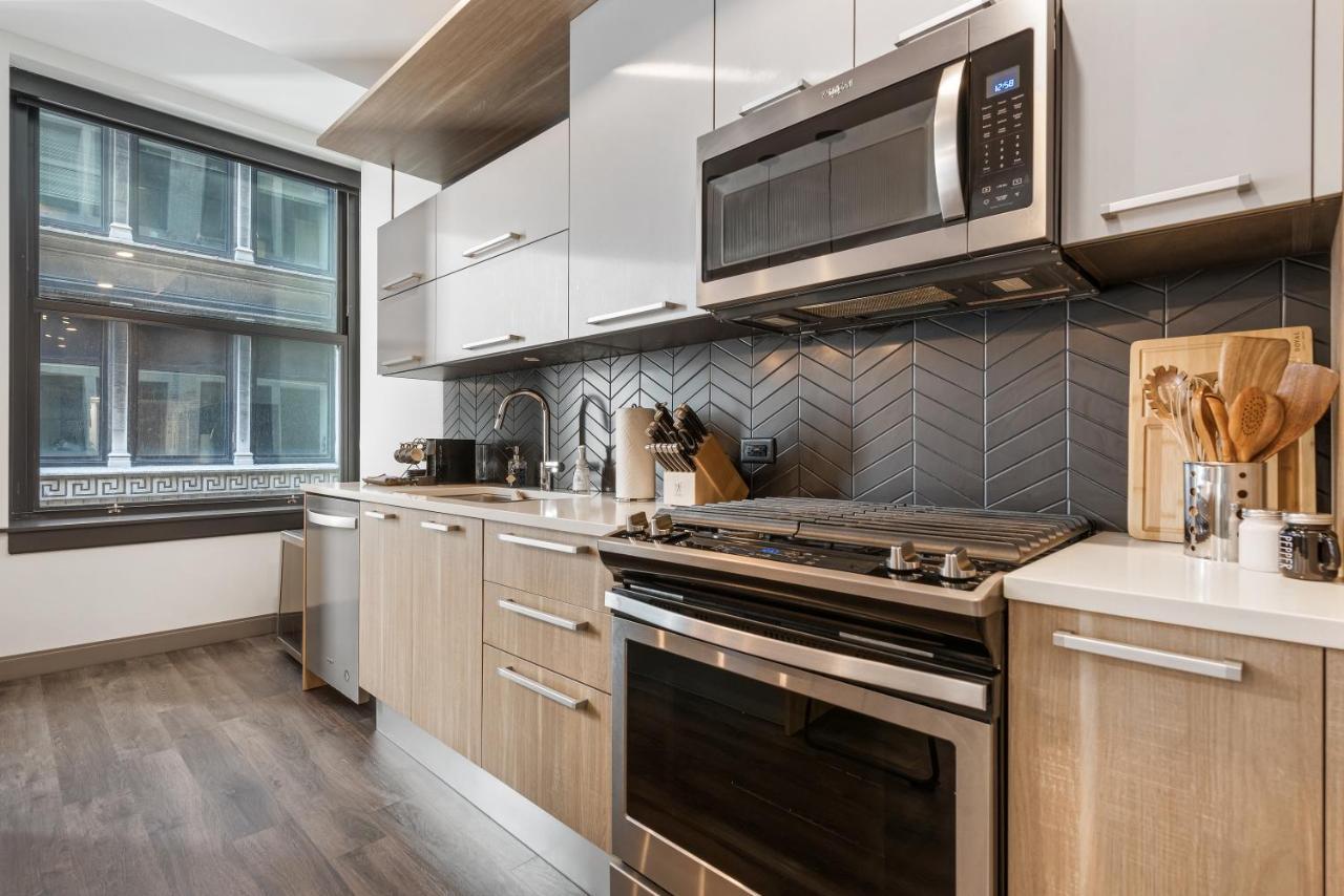 Experience Downtown Chicago At Millennium - Luxury Apartments In The Loop Extérieur photo