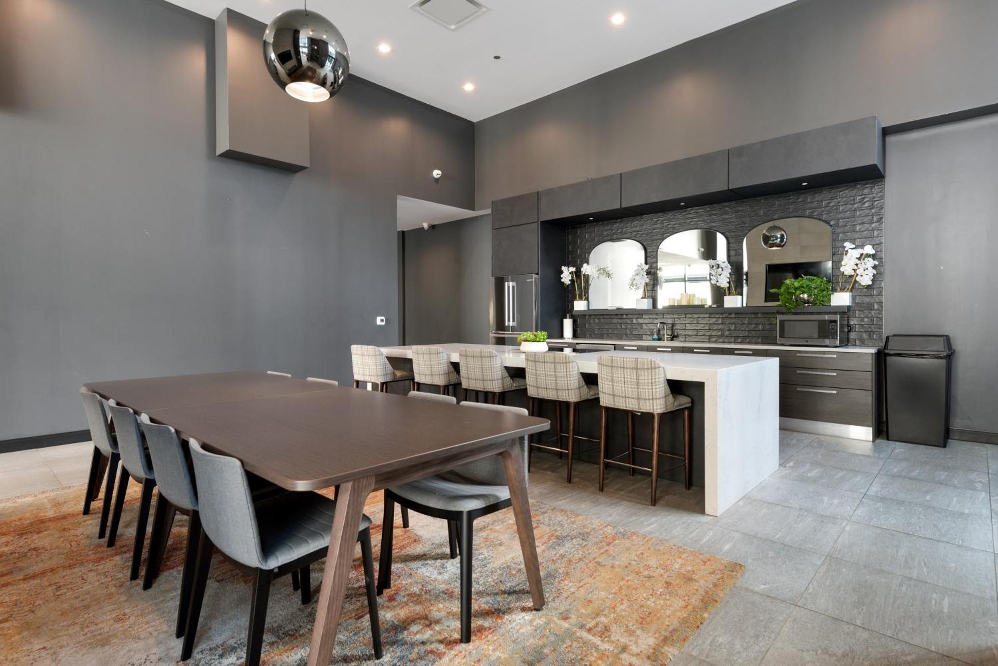 Experience Downtown Chicago At Millennium - Luxury Apartments In The Loop Extérieur photo